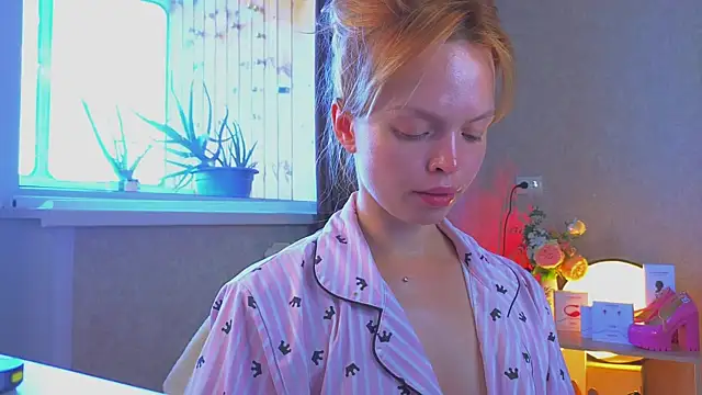 sinteas online show from July 8, 2026, 1:12 pm
