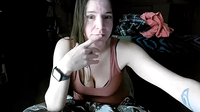 xodana online show from February 4, 2025, 12:19 am