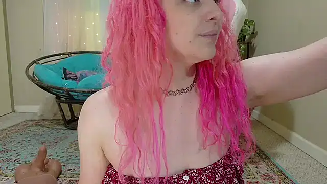 Emihaze online show from July 5, 2026, 2:38 am