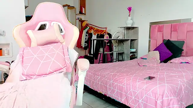 the queen aleja online show from March 24, 2026, 1:44 pm