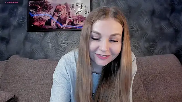 Snapshot of CassieMils chatting on February 12, 2025, 11:18 am CassieMils online show from February 12, 2025, 11:18 am