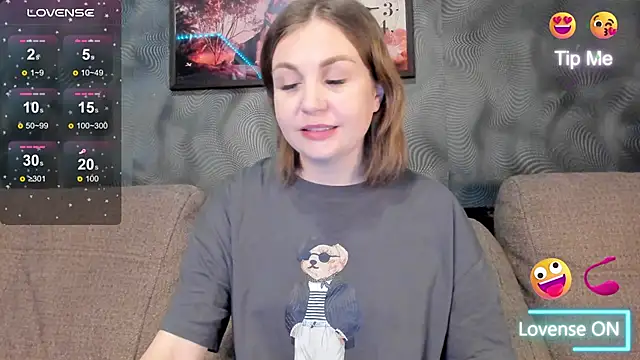 CassieMils online show from May 25, 2026, 6:34 am