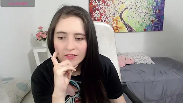 tania sweet   online show from May 7, 2026, 8:23 pm