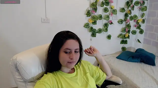 tania sweet   online show from October 30, 2025, 3:42 pm