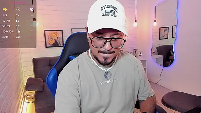 Snapshot of DaviidEvans_ chatting on September 16, 2025, 3:07 am DaviidEvans  online show from September 16, 2025, 3:07 am