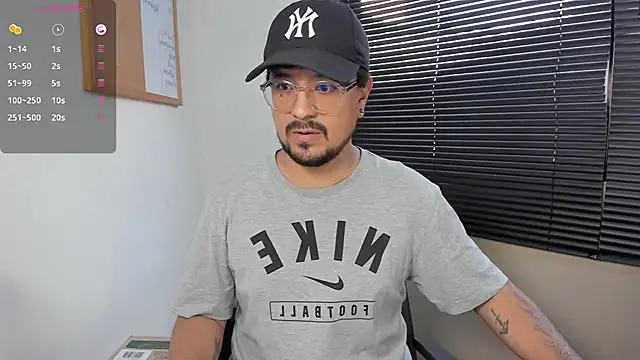 Snapshot of DaviidEvans_ chatting on December 2, 2024, 10:07 pm DaviidEvans  online show from December 2, 2024, 10:07 pm