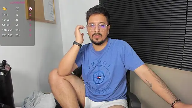 Snapshot of DaviidEvans_ chatting on December 19, 2024, 5:51 am DaviidEvans  online show from December 19, 2024, 5:51 am