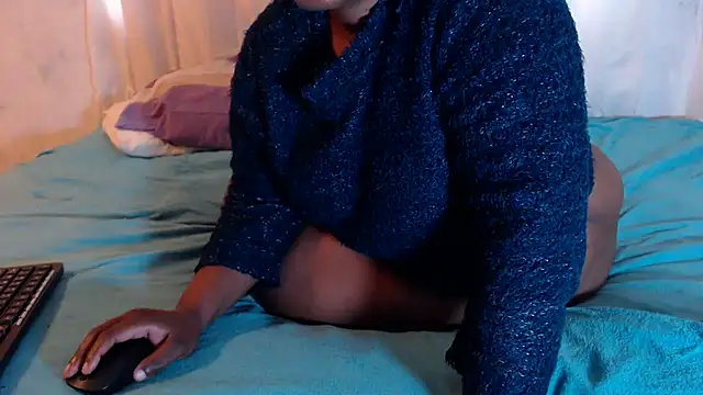 Snapshot of XXEBONYTEAZERXX chatting on October 4, 2025, 5:53 am XXEBONYTEAZERXX online show from October 4, 2025, 5:53 am
