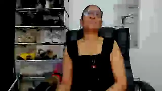 Aries Mature online show from April 16, 2026, 2:18 pm