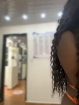 Tayra Siny online show from March 18, 2025, 1:12 pm