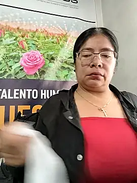   valentina18 online show from February 6, 2026, 12:56 pm