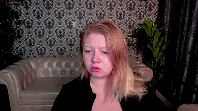 Snapshot of Tinker_Belll chatting on September 24, 2025, 7:09 pm Tinker Belll online show from September 24, 2025, 7:09 pm