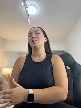 ava blue online show from November 25, 2025, 7:47 pm