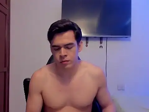 Lucian Gomez  online show from October 20, 2025, 6:52 pm