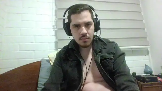 hung weeb online show from November 19, 2025, 4:23 am