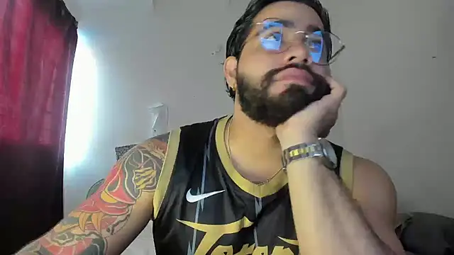 Snapshot of _Coddygold_ chatting on February 24, 2025, 12:26 pm  Coddygold  online show from February 24, 2025, 12:26 pm