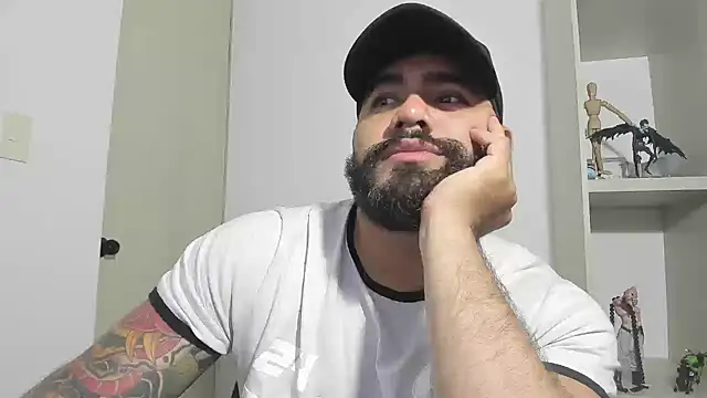 Snapshot of _Coddygold_ chatting on October 1, 2025, 11:30 pm  Coddygold  online show from October 1, 2025, 11:30 pm
