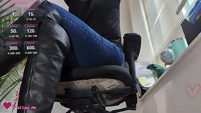 Snapshot of City_Kat chatting on February 20, 2026, 6:32 pm City Kat online show from February 20, 2026, 6:32 pm