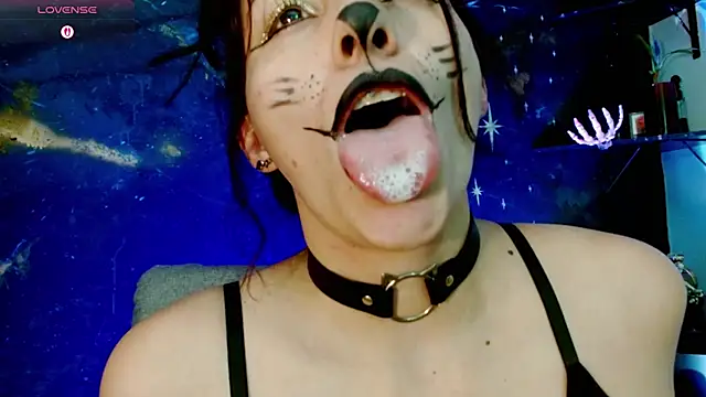julieth sex1 online show from August 4, 2026, 1:10 am