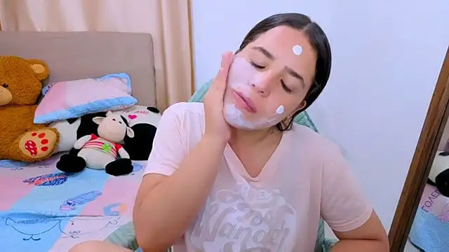 Snapshot of _alicia_z chatting on February 5, 2026, 4:41 am alicia z online show from February 5, 2026, 4:41 am