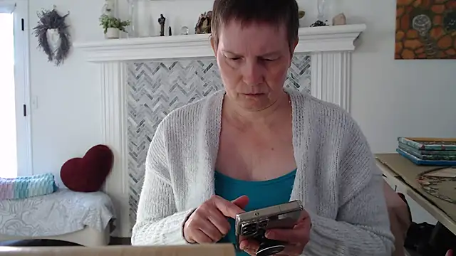 Snapshot of AuroraWillows chatting on March 12, 2026, 3:38 pm AuroraWillows online show from March 12, 2026, 3:38 pm