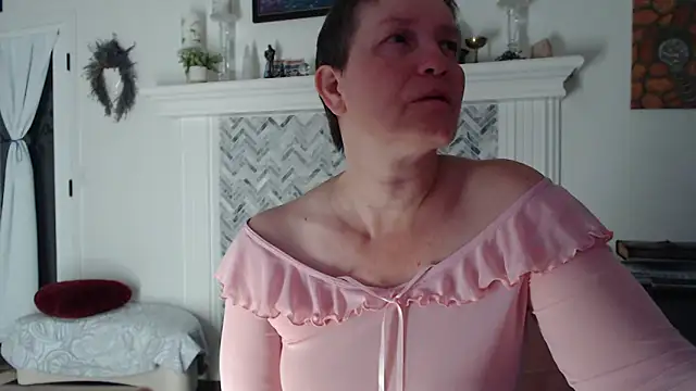 Snapshot of AuroraWillows chatting on March 2, 2026, 11:28 am AuroraWillows online show from March 2, 2026, 11:28 am