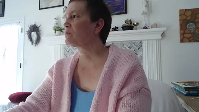 Snapshot of AuroraWillows chatting on March 5, 2026, 7:54 pm AuroraWillows online show from March 5, 2026, 7:54 pm