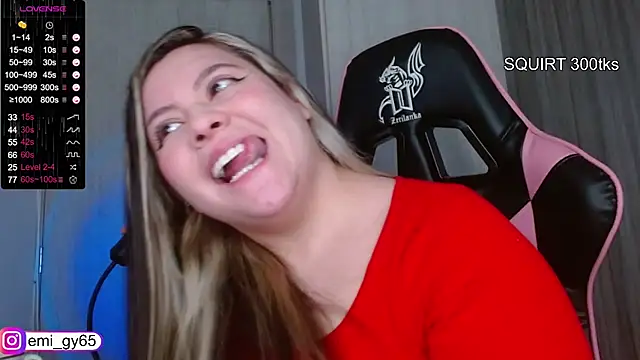 Snapshot of emilyn_grey1 chatting on November 15, 2025, 4:00 pm emilyn grey1 online show from November 15, 2025, 4:00 pm