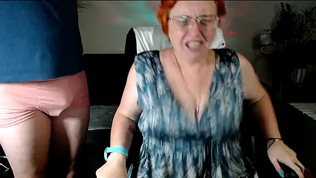 JoannaAndNeighbour online show from December 4, 2025, 3:11 pm