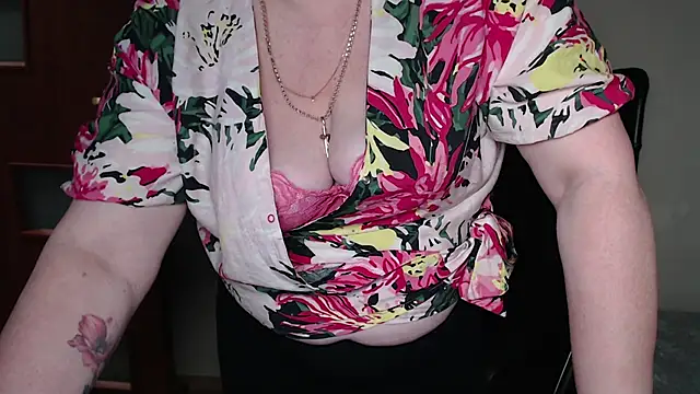 JoannaAndNeighbour online show from March 20, 2025, 5:58 pm