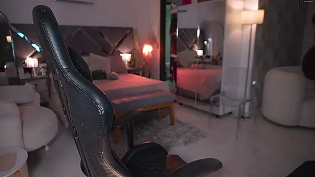 KateOwens online show from September 17, 2025, 10:39 am