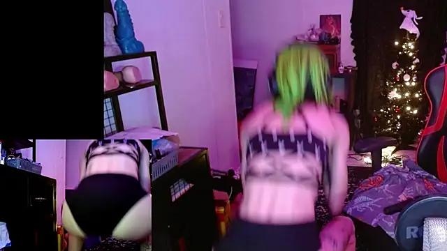 alicewonder09 online show from December 14, 2025, 8:09 am