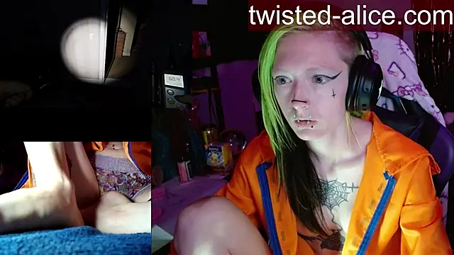 alicewonder09 online show from May 25, 2026, 3:17 am
