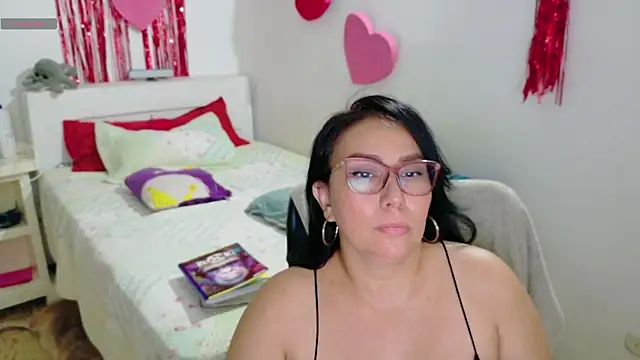 hottplay online show from February 23, 2026, 5:24 pm