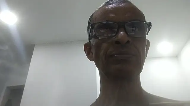 jrfm14 online show from October 11, 2025, 3:46 pm