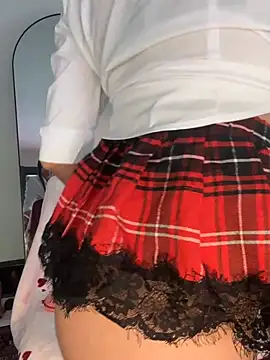 Snapshot of rosexx96 chatting on February 28, 2026, 5:45 pm rosexx96 online show from February 28, 2026, 5:45 pm