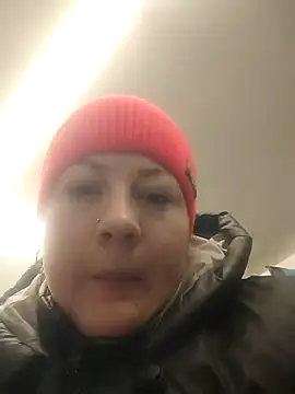 Snapshot of Kristi_Ricky chatting on December 19, 2024, 5:51 am Kristi Ricky online show from December 19, 2024, 5:51 am