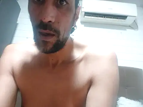 Hotcasados69 online show from February 5, 2026, 5:14 am