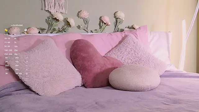 Rinas secret online show from September 23, 2025, 9:38 am