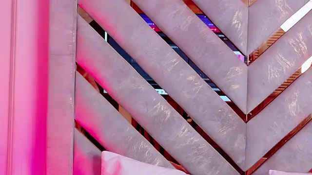 Sara Boom online show from January 10, 2026, 1:50 pm