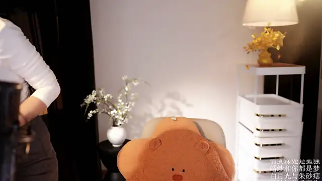 Snapshot of Ocean--Lili chatting on April 10, 2026, 2:13 pm Ocean--Lili online show from April 10, 2026, 2:13 pm