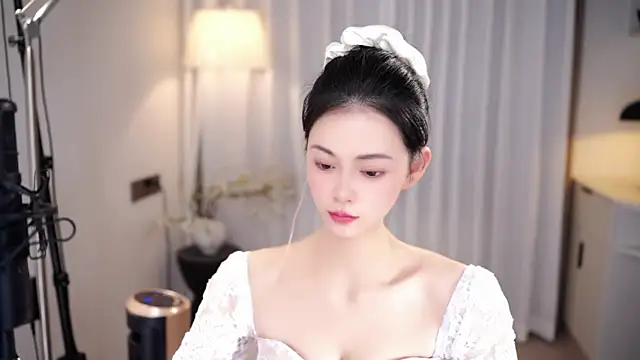 Ocean--Lili online show from January 5, 2026, 5:27 pm