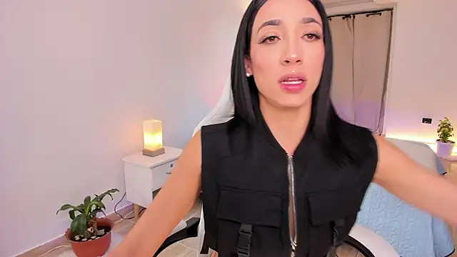 carleee winter online show from November 22, 2025, 1:26 am