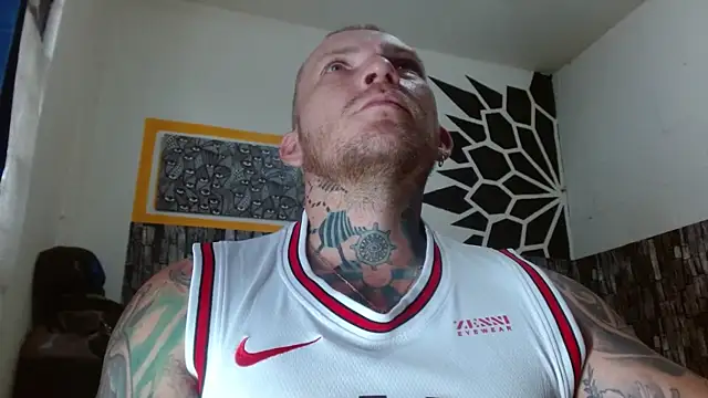 stripnolimits online show from April 15, 2026, 9:48 pm