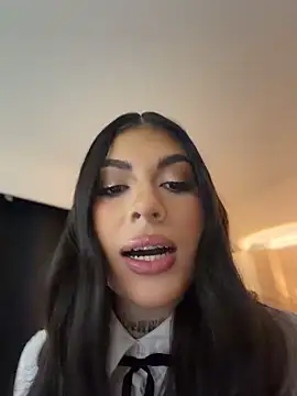 Sarasanders 4 online show from March 17, 2026, 12:13 am