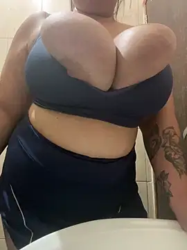 Snapshot of ketypeituda chatting on February 8, 2026, 5:54 pm ketypeituda online show from February 8, 2026, 5:54 pm