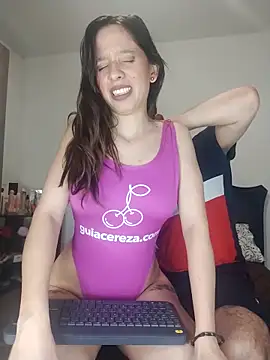 Snapshot of Isaandysex2428 chatting on October 7, 2025, 1:17 am Isaandysex2428 online show from October 7, 2025, 1:17 am