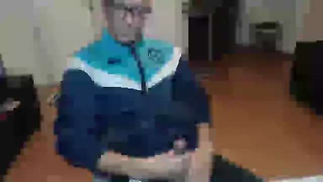 Snapshot of guachin_hunk chatting on May 30, 2026, 4:19 am guachin hunk online show from May 30, 2026, 4:19 am