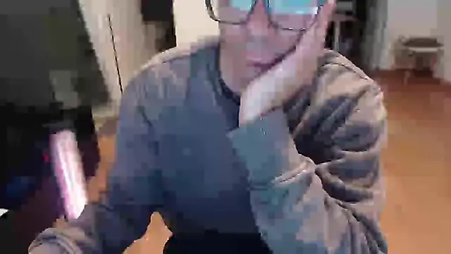 Snapshot of guachin_hunk chatting on May 23, 2026, 6:40 pm guachin hunk online show from May 23, 2026, 6:40 pm
