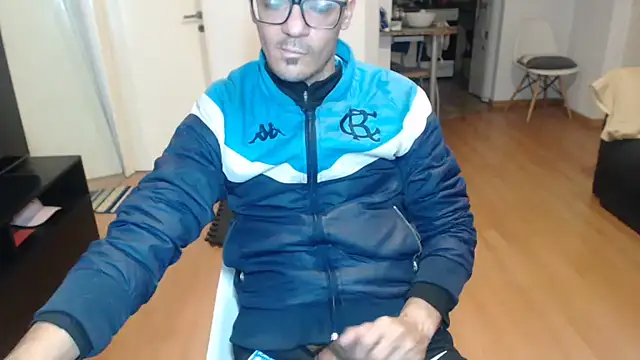 guachin hunk online show from June 22, 2026, 4:31 am